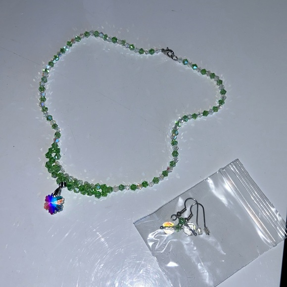 (4 for $20) Butterfly Beaded Necklace & Earrings - Picture 4 of 4